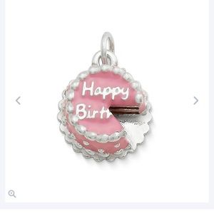 I’m not selling it I’m looking for this charm